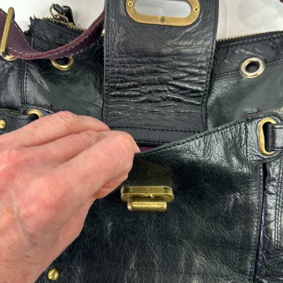 River Island black leather purse - purple crossbody strap - Picture 3 of 11